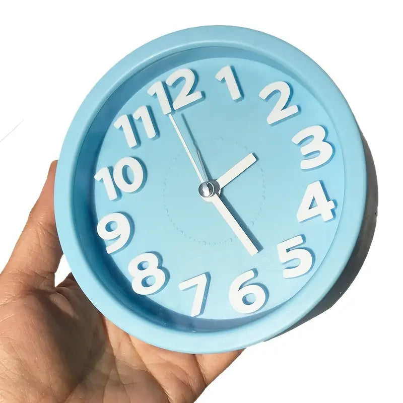 Silent 3D Round Quartz Clock GidgetBox